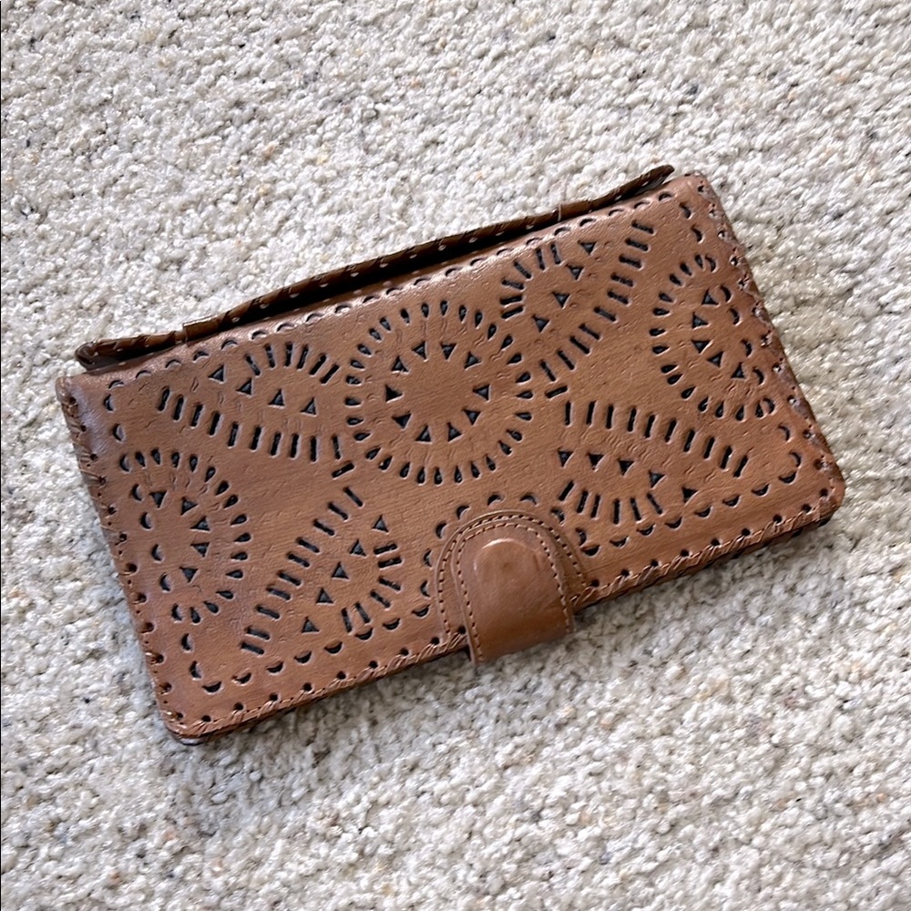 NWOT Cleobella Mexicana clutch